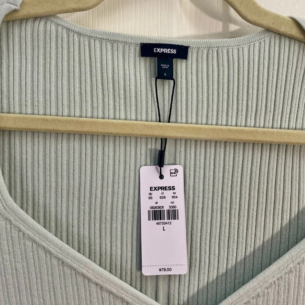 NWT Express Ribbed V Neck Fitted Long Sleeve Top Mint Green Size L Stretch - Picture 4 of 12